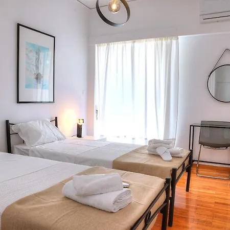 L'Appartement Blanc Dans Le Centre De Glyfada Athens Exterior photo