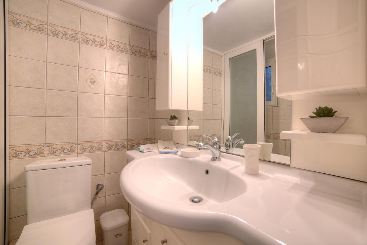 Blanc Dans Le Centre De Glyfada Apartment Athens
